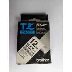 Brother 12 mm zwart op witte tape - niet gelamineerde tape